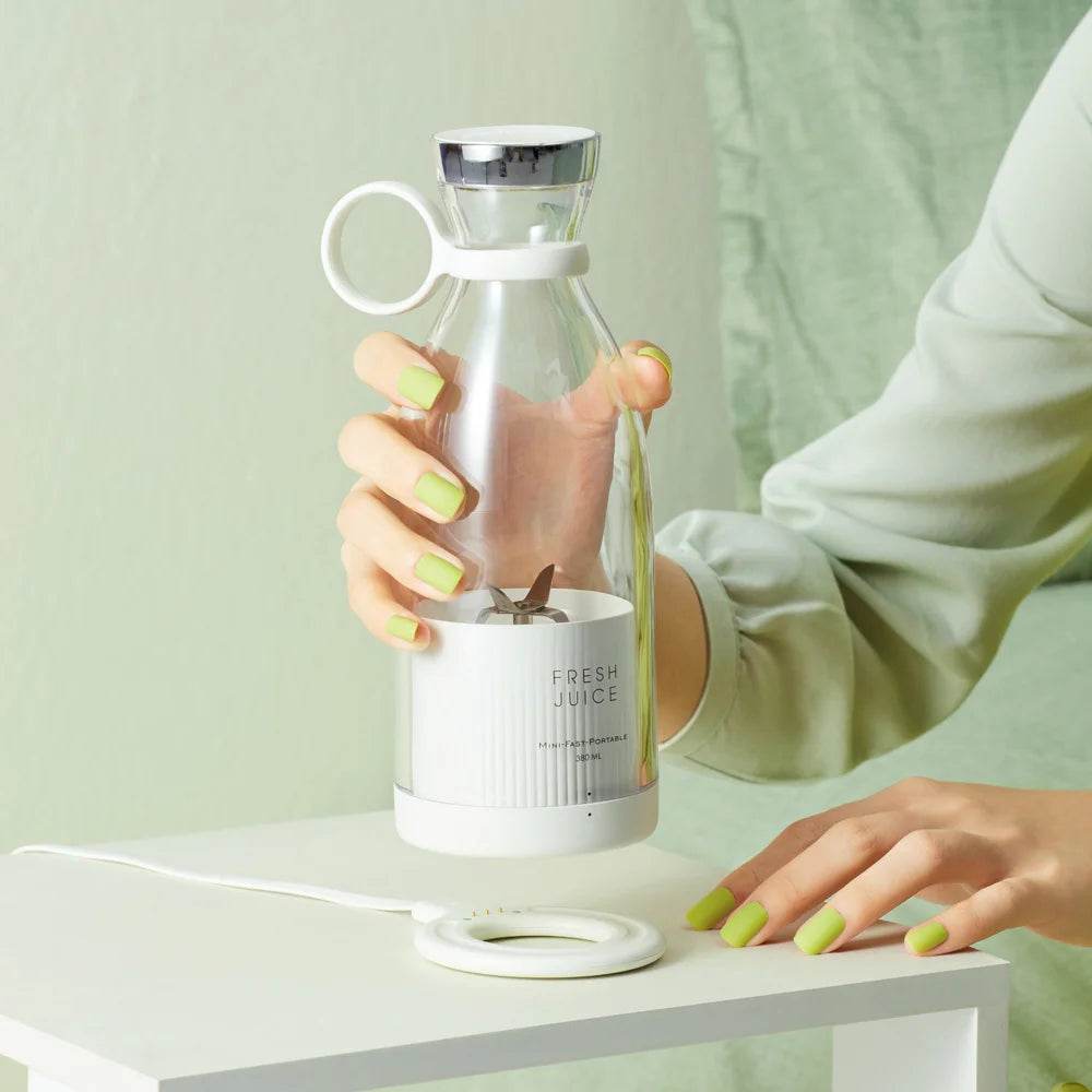 Compact Portable Electric Juicer Blender for Fresh Fruit/Milkshake Lovers - My Store